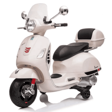 Piaggio Vespa GT con caja de almacenamiento blanca